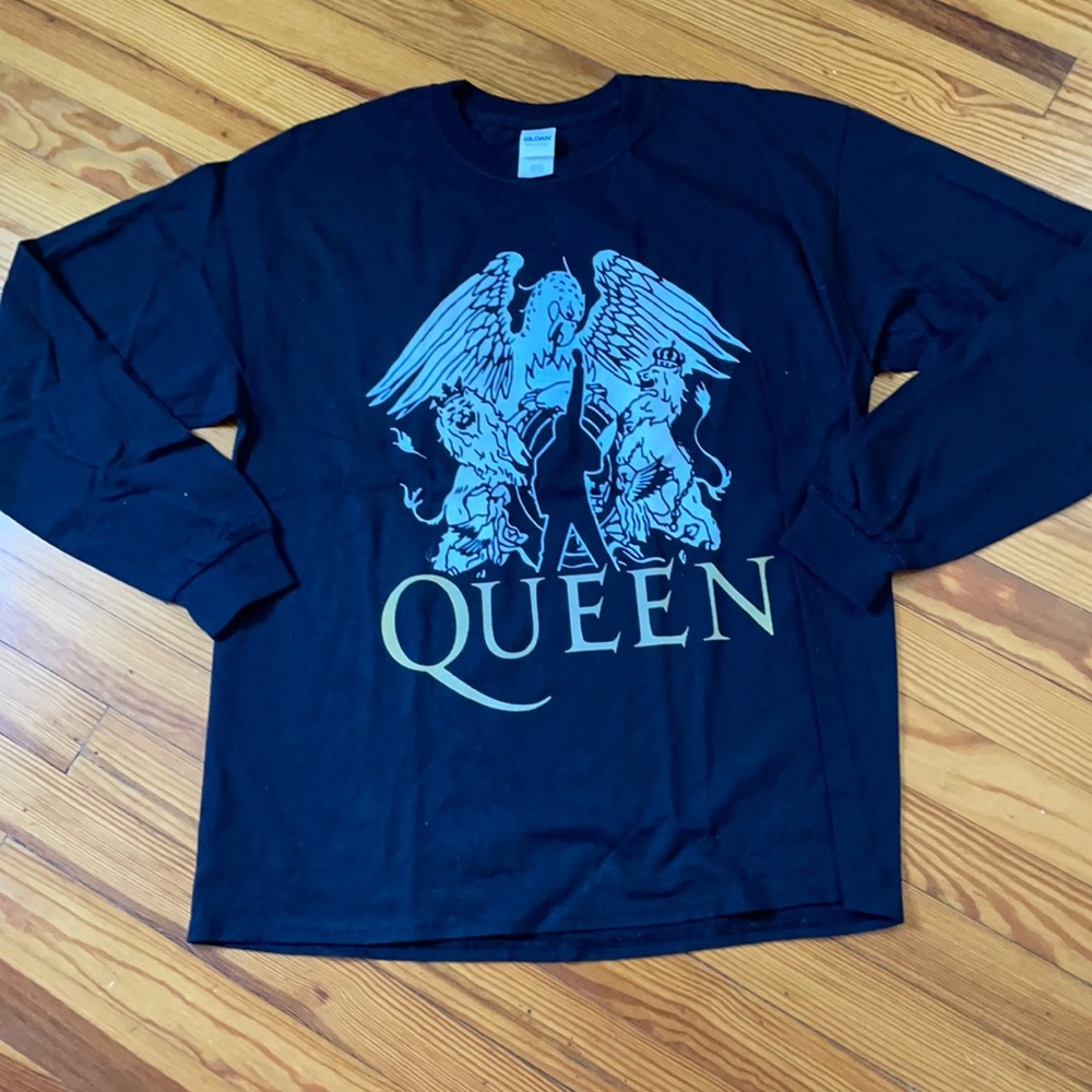 Long sleeve tee